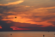 Para-sailing sunset